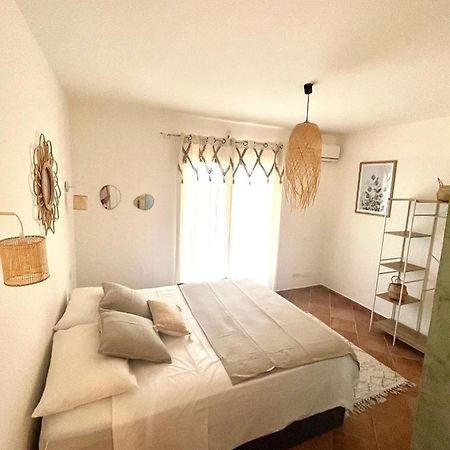 Chez Adri Et Lea Apartment Бигулия Екстериор снимка